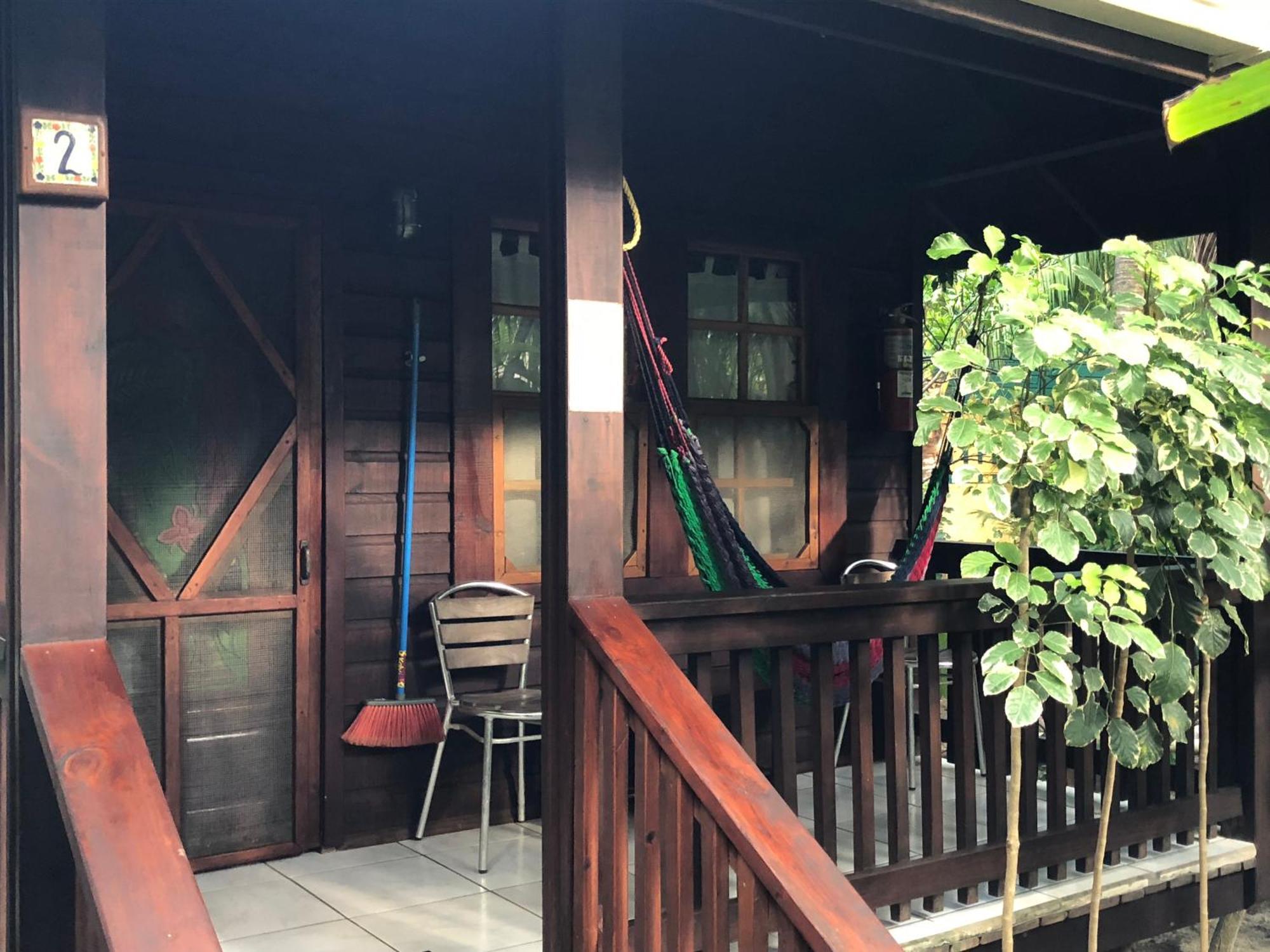 Bananarama Dive & Beach Resort Уест Бей Екстериор снимка